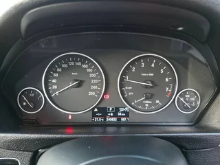 2013 BMW 320i F30 Automatic