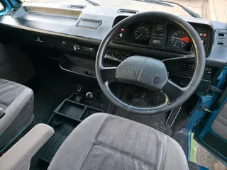 1995 Vw Caravelle 2.6i Exclusiv - 10 Seater