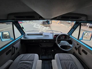 1995 Vw Caravelle 2.6i Exclusiv - 10 Seater