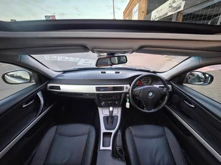 2010 BMW 320i E90 FaceLift Automatic