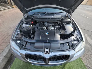 2010 BMW 320i E90 FaceLift Automatic