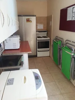 Blairgowrie, Randburg - Studio bachelor garden cottage available immediately