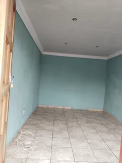 Room to rent at protea Glen ext 22 Price:1700  Deposit:1000