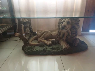 Beautiful Lion table