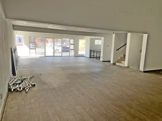 603 SQM A-GRADE SHOWROOM WITH OFFICES AND WAREHOUSE IN NORTH RIDING, RANDBURG, JOHANNESBURG.