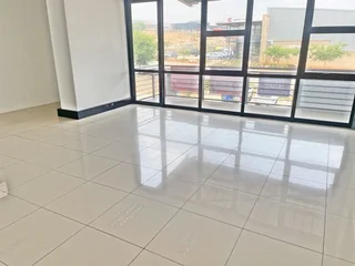 A-GRADE SHOWROOM WITH OFFICES AND WAREHOUSE IN NORTH RIDING, RANDBURG, JOHANNESBURG.
