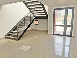 A-GRADE SHOWROOM WITH OFFICES AND WAREHOUSE IN NORTH RIDING, RANDBURG, JOHANNESBURG.