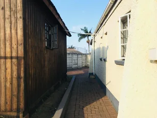 Female room to share at Umbilo