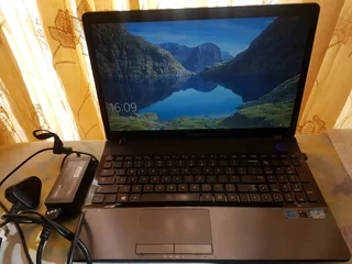 Samsung laptop and accessories