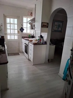 House Share : Mill Hill Terrace, Bryanston - R 5,500