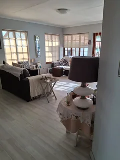 House Share : Mill Hill Terrace, Bryanston - R 5,500