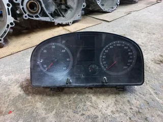 Vw Caddy 05-09 instrument cluster