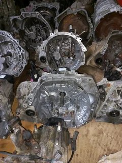 Nissan Almera HR15 gearbox
