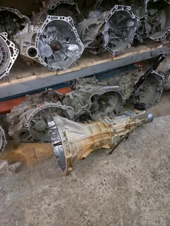 Nissan NP300 hardbody 2.4 gearbox