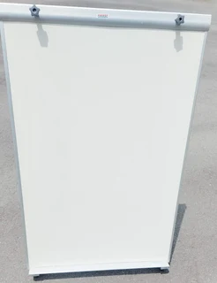 Parrot Flip Chart Stand - with Telescopic Legs