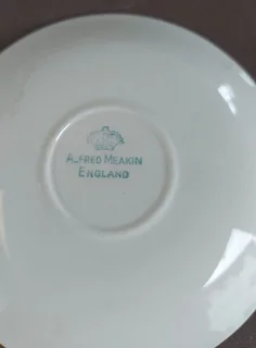 Alfred Meakin Tea Cup &amp; Saucer ( Set of four )