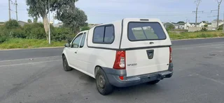 Nissan np200 R100000