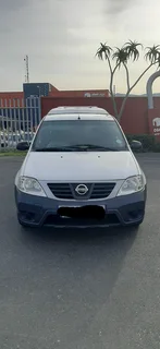 Nissan np200 R100000