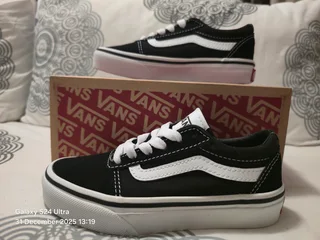 Young boys ward (Suede/Canvas) Black/White