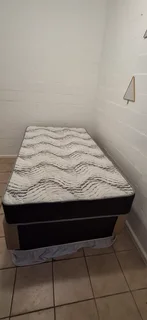 Cozy Nights Bishop 3/4 Bed &#43; Base