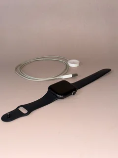 Black Apple Watch Series 5 44mm