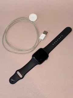 Black Apple Watch Series 5 44mm