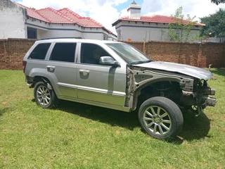 2007 jeep grand cherokee 3.0L CRD Overland quadra drive 2 stripping for Spares (Cheap Parts)