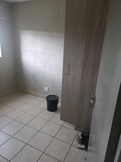 A room to rent in a 2 bedroom flat cosmo city ext 0