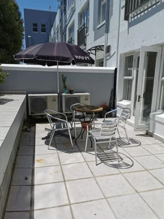 EXTRA LARGE TOP FLOOR FLAT