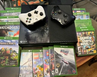 Xbox 1 with kinetic and 2 controllers