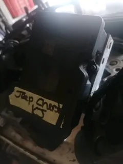 2004 Jeep Cherokee 2.4i (kj) Abs Brake Pump Available In Good Condition