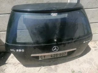 2007 Mercedes Benz Ml350 4matic (w164) Hatchlid With Glass
