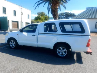 2011 TOYOTA HILUX 2.5D LWN