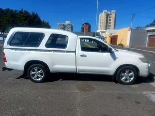 2011 TOYOTA HILUX 2.5D LWN