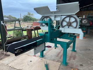 Sawmill - WoodMizer HR200 resaw