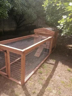 CHICKENS COOPS available in Tokai R2900