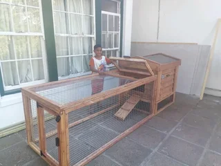 CHICKENS COOPS available in Tokai R2900