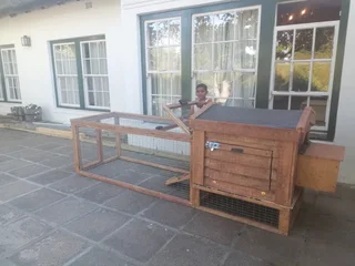 CHICKENS COOPS available in Tokai R2900