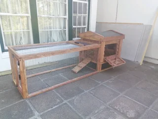CHICKENS COOPS available in Tokai R2900