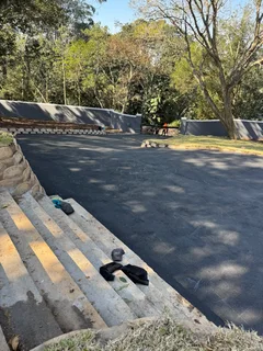 TAR DRIVEWAYS PAVING