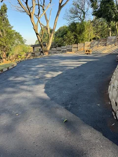 TAR DRIVEWAYS PAVING