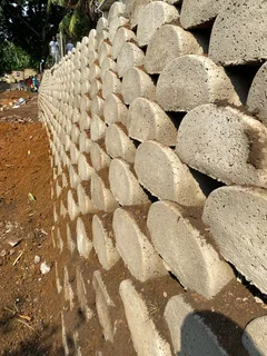 RETAINING WALLS PAVING