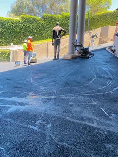 TAR DRIVEWAYS AND PAVING