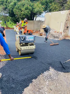 TAR DRIVEWAYS AND PAVING