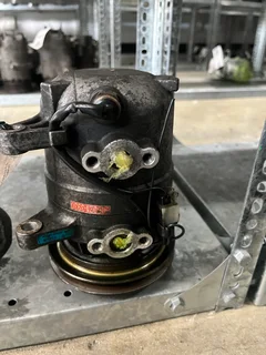 NISSAN HARDBODY TERRANO EFI (TD27) AIRCON PUMP