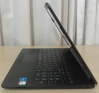 HP Laptop 15-dw3xxx | i5-1135G7 | 32GB RAM | 256GB NVMe + 500GB SSD | FHD