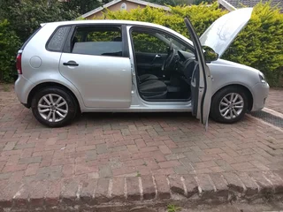 Polo Vivo Automatic 2011 model 1.4