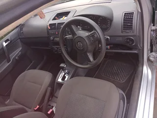 Polo Vivo Automatic 2011 model 1.4
