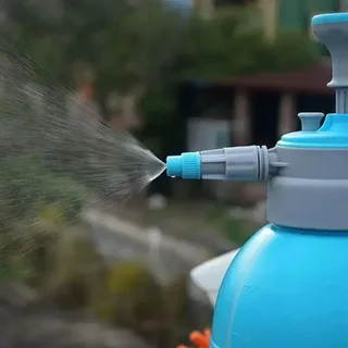 Perfect Dealz 2 Liter Manual Pressure Sprayer