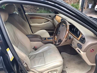 2006 Jaguar S-type 2.7 se bi-turbo diesel.